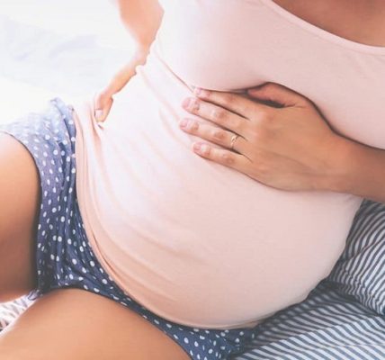 Hemoroidy w ciąży - jak je leczyć? Fotografia: pregnantchicken.com.
