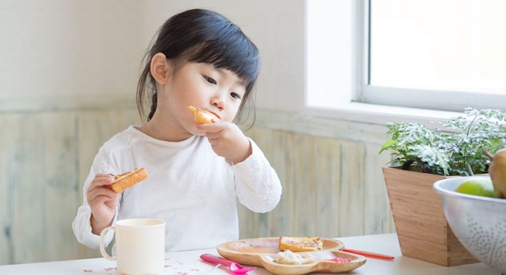 Nietolerancja glutenu u dzieci. Fotografia: www.childrens.com.